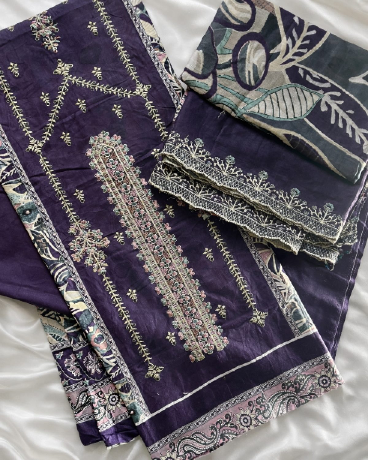 Bin Saeed Lawn Cotton Designer Print With Embroidery